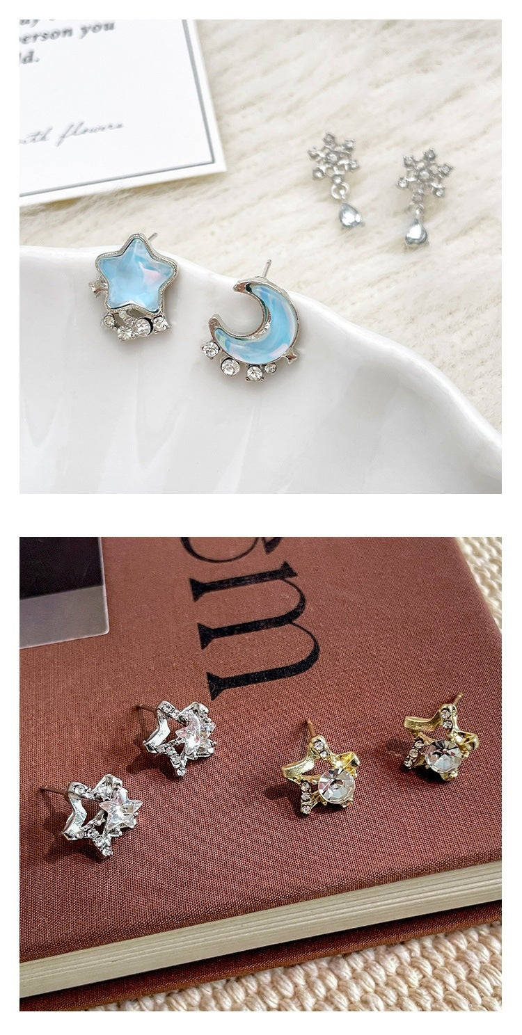 Sweet Moon Stud Earrings For Women In Silver Alloy With Rhinestones, 1 Set