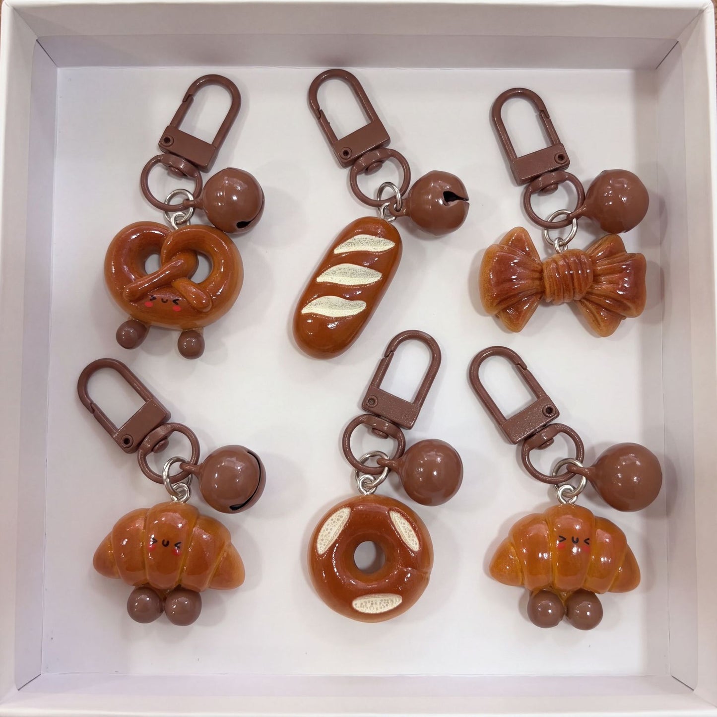 Donuts Key Chain Made Of Durable Resin, Perfect Accessory For Your Keys