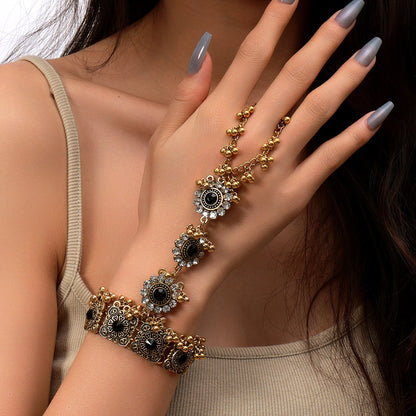 Ethnic Style Flowers Tassel Hand Chain Bracelet For Women In Alloy With Zircon Inlay