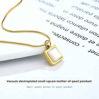Simple Style Necklace For Women With Titanium Steel Chain And Mother-of-Pearl Shell Pendant
