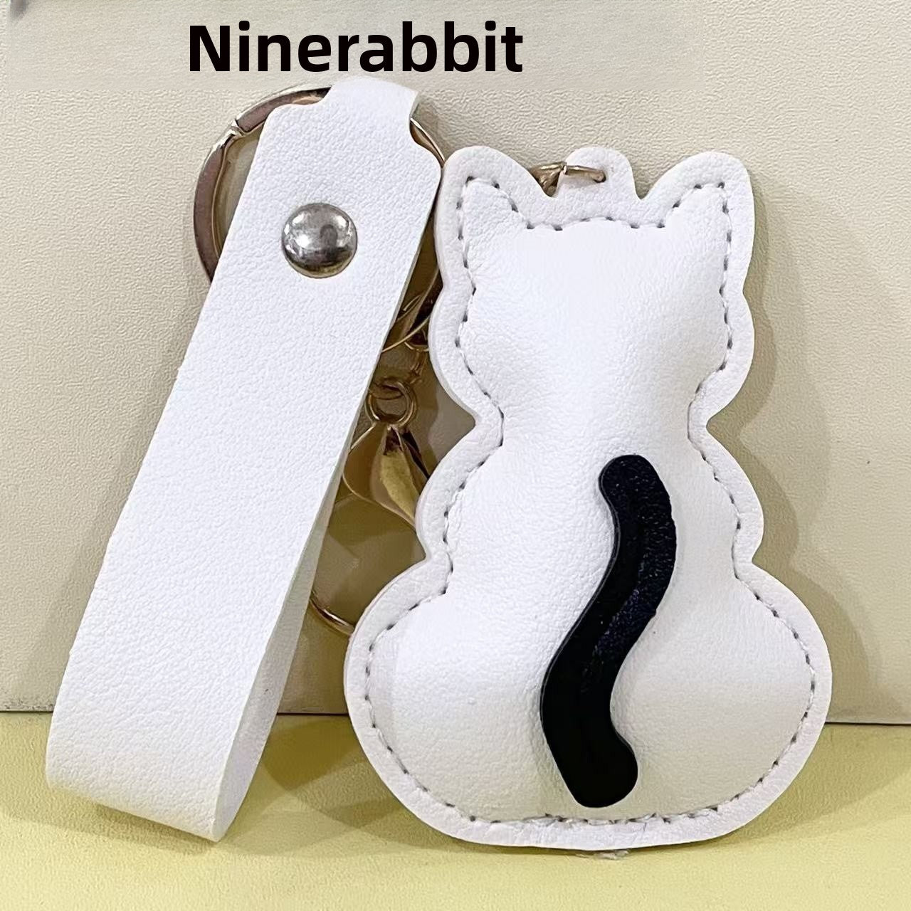 Electroplated Cat Bag Pendant In White With PU Leather Material Featuring Modern Style, 1 Set