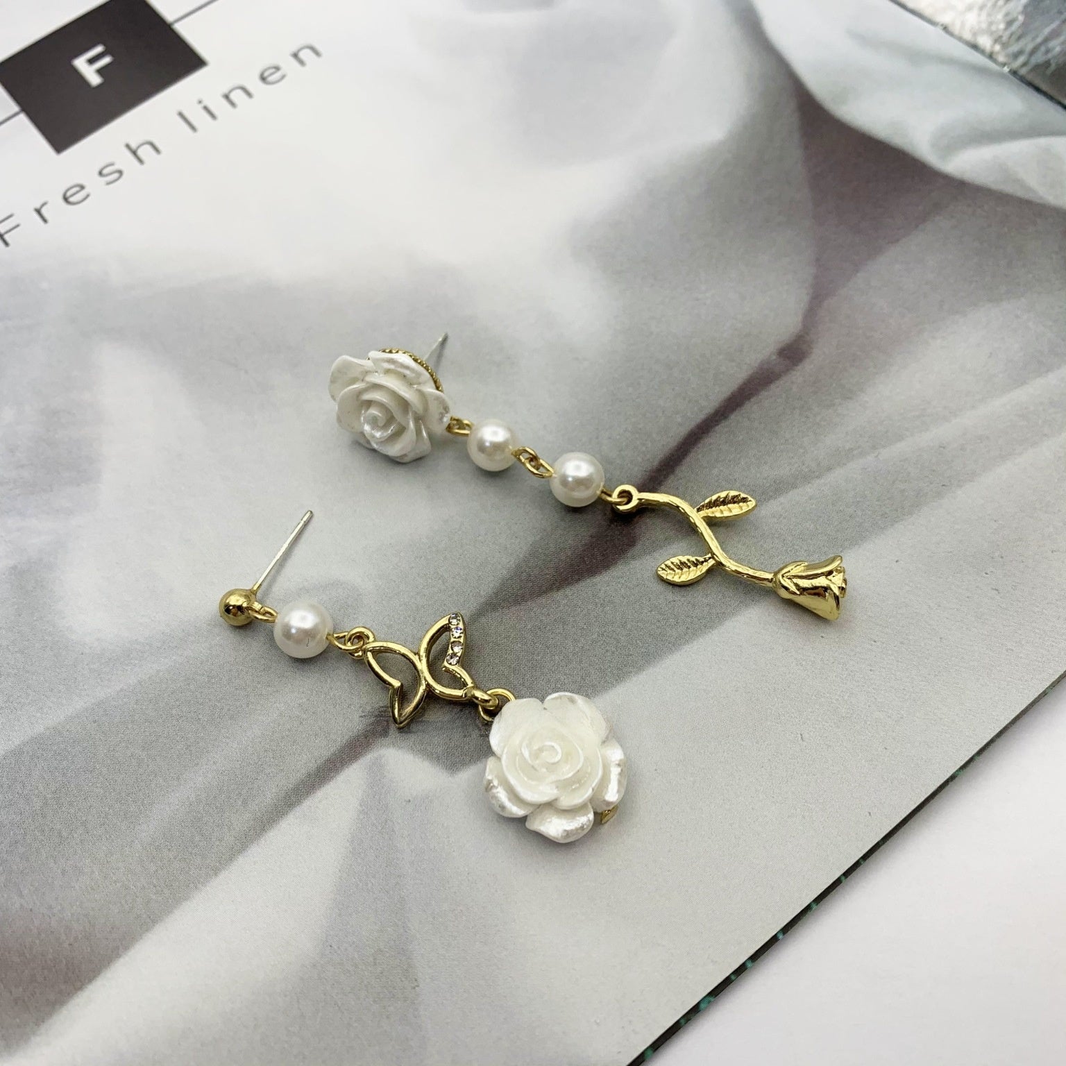 Sweet Asymmetrical Rose Stud Earrings In Silver Alloy With Artificial Pearl Inlay, Featuring Electroplated Craft