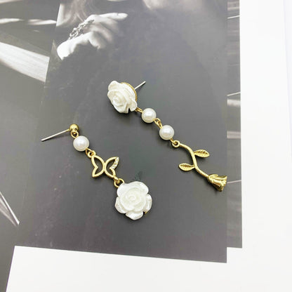 Sweet Asymmetrical Rose Stud Earrings In Silver Alloy With Artificial Pearl Inlay, Featuring Electroplated Craft
