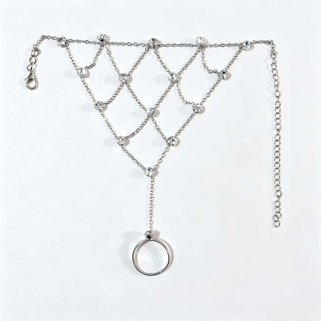 Novelty Hand Chain Bracelet For Women Featuring Copper Chain Material With Electroplated Gold Plating Process