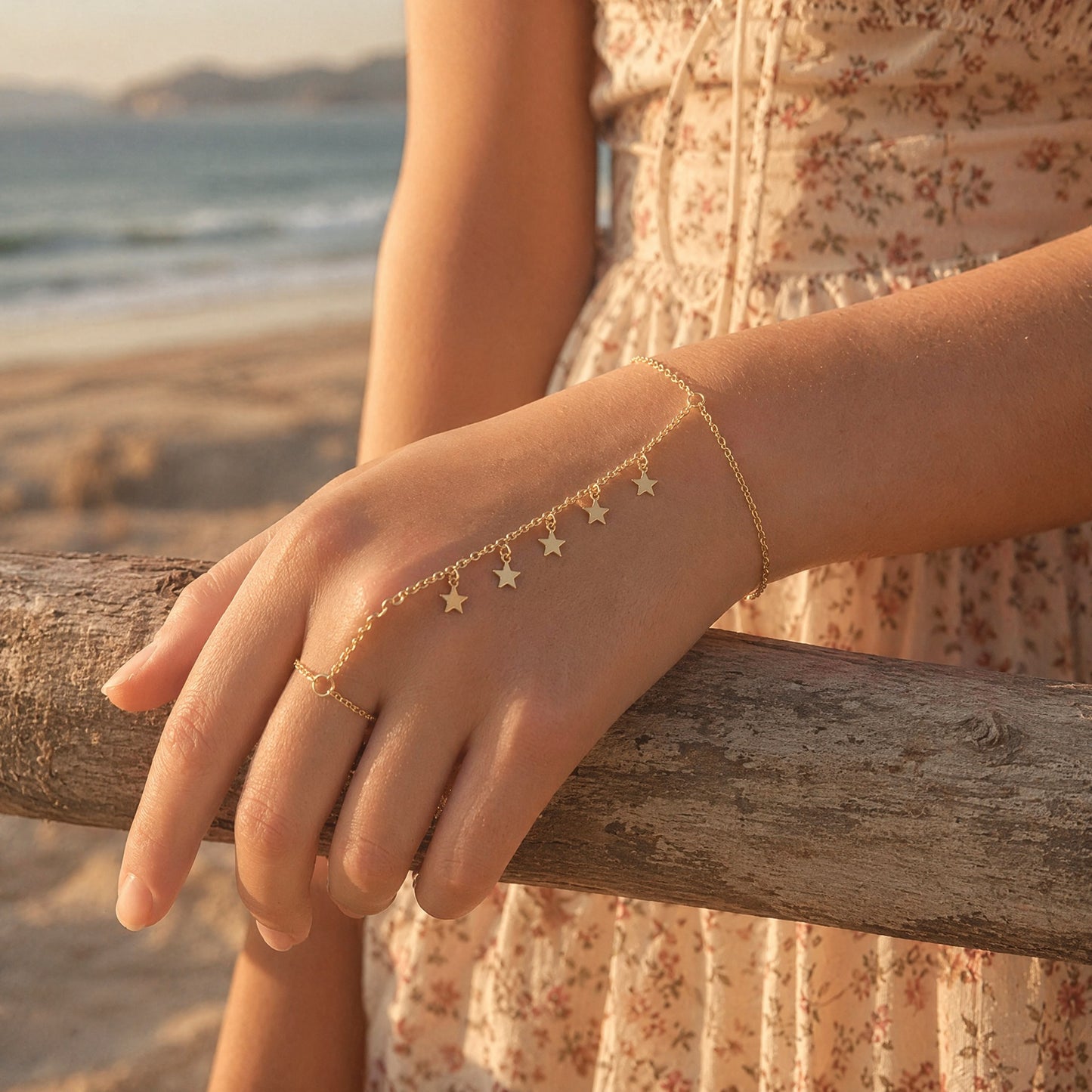 Simple Style Pentagram Hand Chain Bracelet For Women In Iron, Perfect For Beach Wear