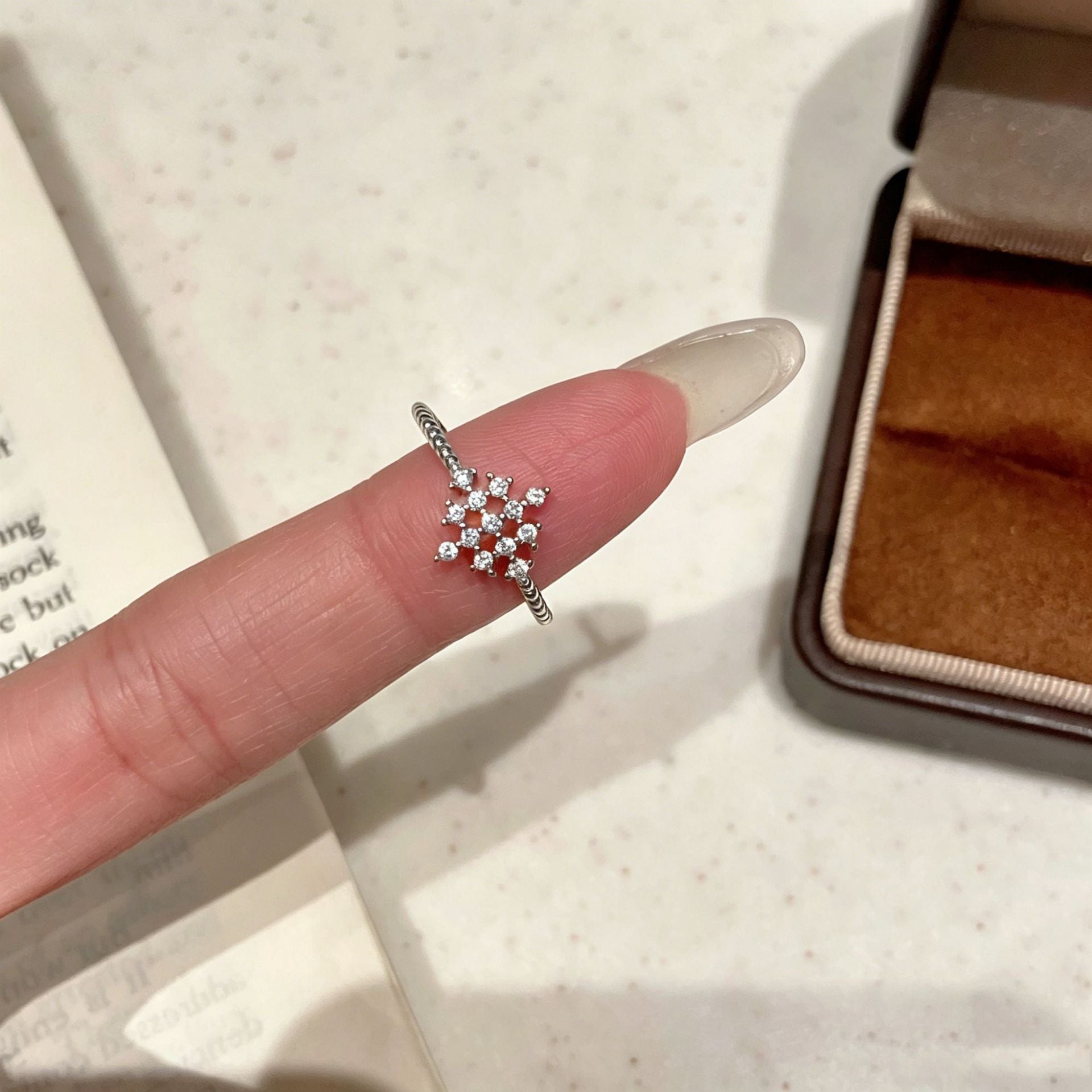 Novelty Snowflake Open Ring For Women In Electroplated Copper With Zircon Inlay