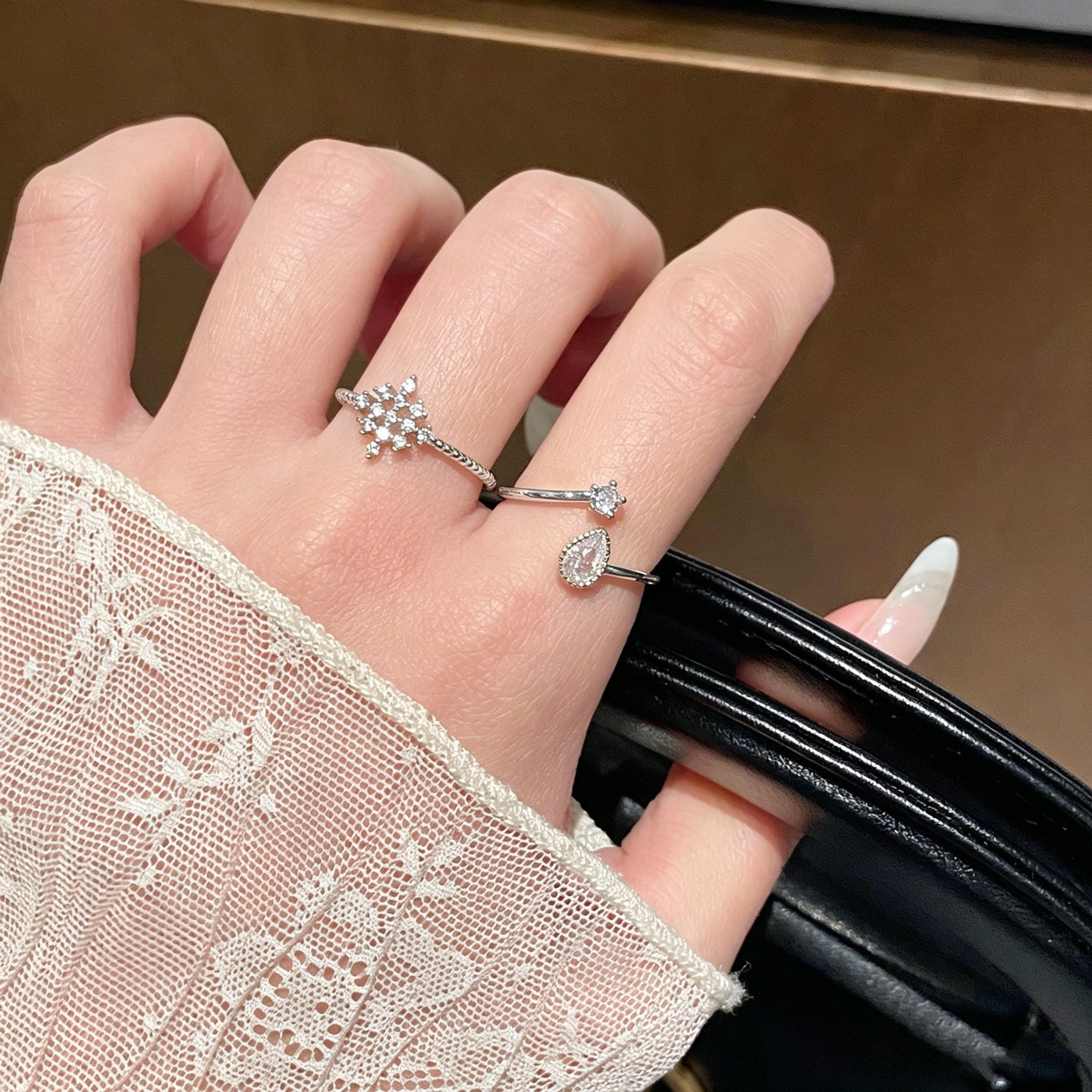 Novelty Snowflake Open Ring For Women In Electroplated Copper With Zircon Inlay