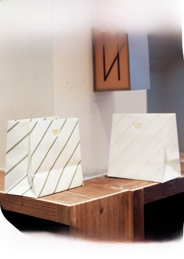 Stripe Wedding Gift Bags In Beige, 10 PCS Package, Paper Card Material, Elegant Wedding Style