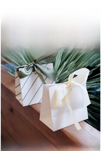 Stripe Wedding Gift Bags In Beige, 10 PCS Package, Paper Card Material, Elegant Wedding Style