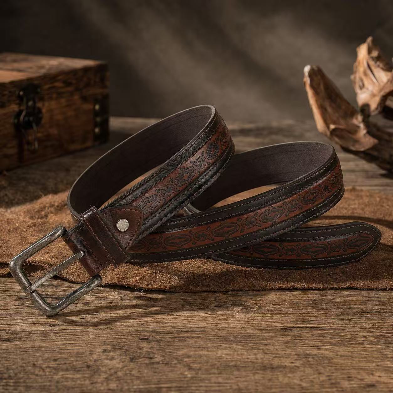 Retro Totem Belt With Zinc Alloy Pin Buckle Featuring Embossing Finish, Unisex Style