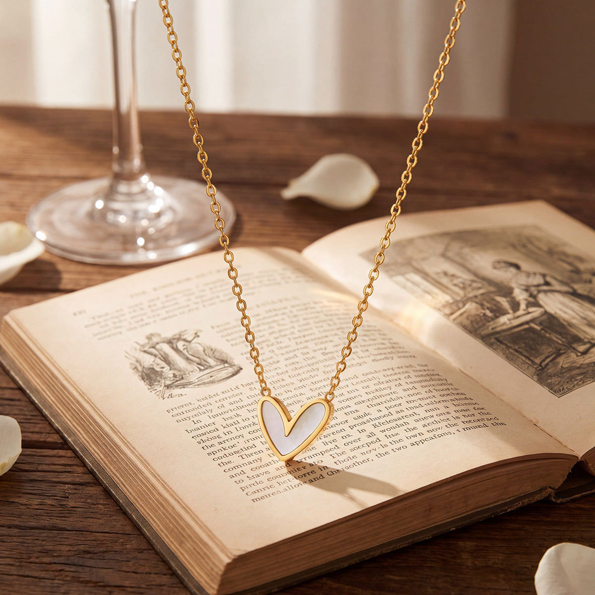 Simple Style Heart Shape Necklace For Women In Gold Featuring Titanium Steel Pendant With Shell Inlay