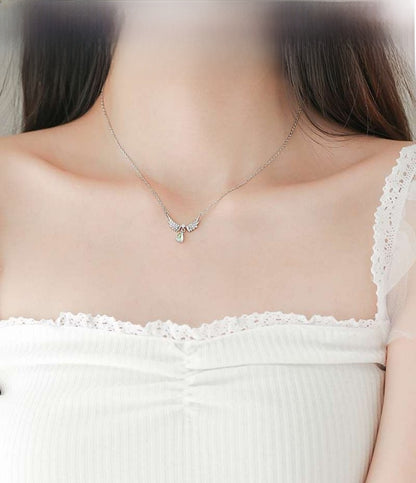 Wings Necklace For Women In S999 Silver Featuring A 925 Sterling Silver Cable Chain In Silver