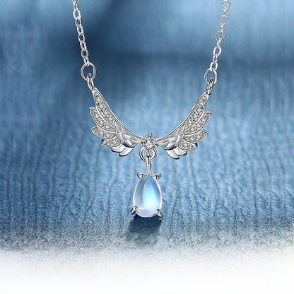 Wings Necklace For Women In S999 Silver Featuring A 925 Sterling Silver Cable Chain In Silver