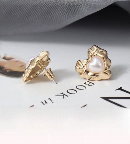 Retro Heart Shape Stud Earrings For Women With Baroque Pearl Inlay, Alloy Material, Electroplated Finish, And 925 Sterling Silver Posts
