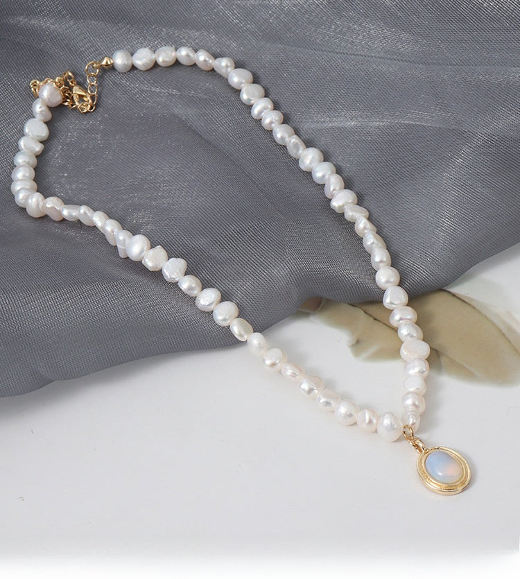 Retro Water Droplets Earrings Featuring Freshwater Pearl Inlay, Classic Stud Earrings