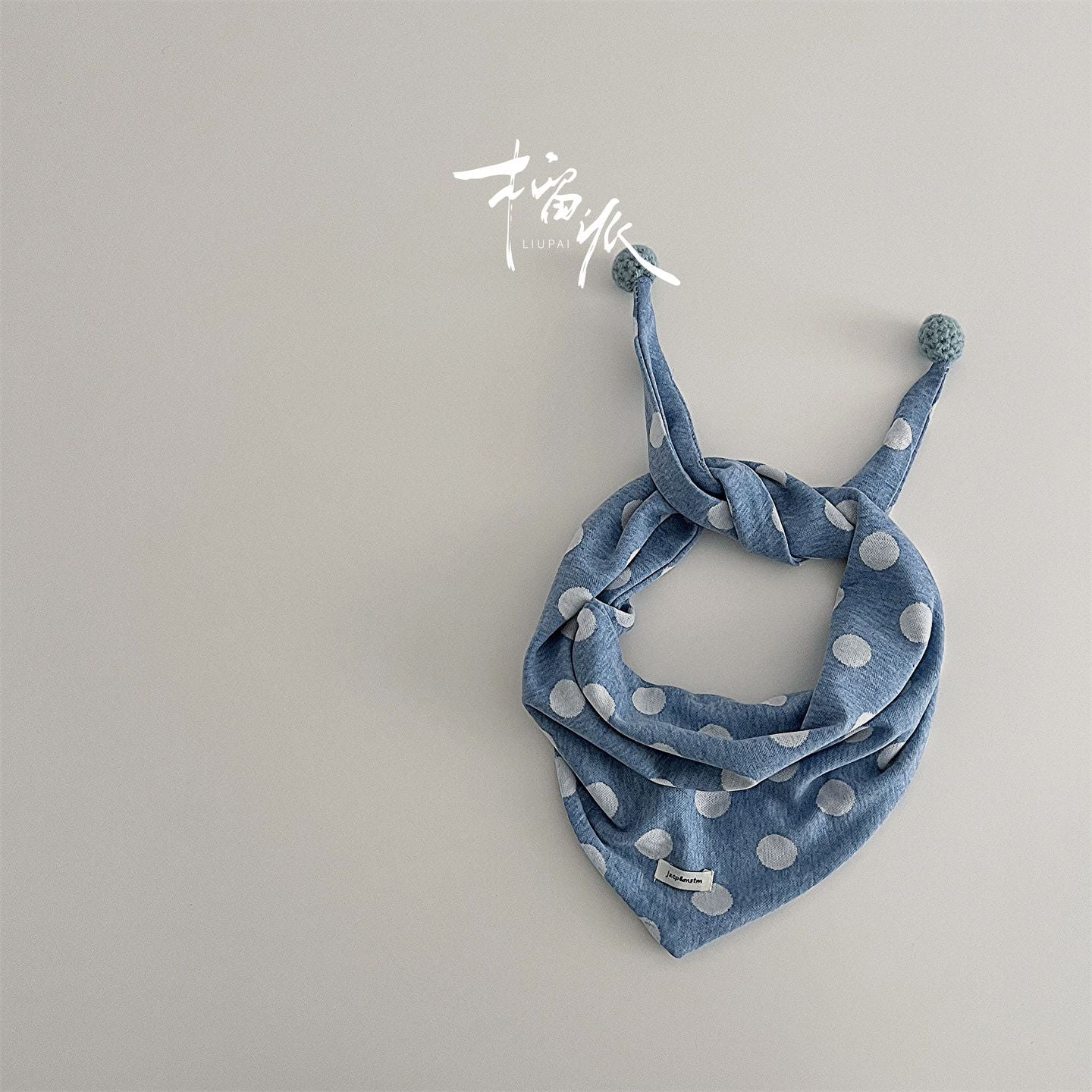 Kid's Polka Dots Triangle Scarf In Sky Blue Acrylic, Perfect For Autumn