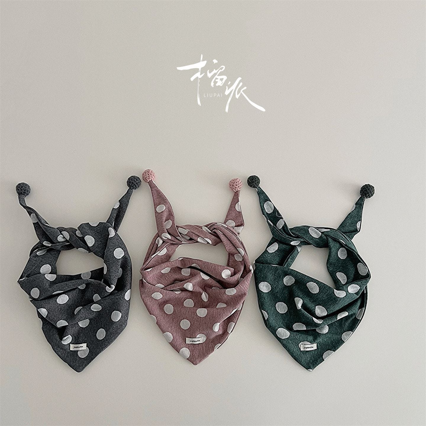 Kid's Polka Dots Triangle Scarf In Sky Blue Acrylic, Perfect For Autumn