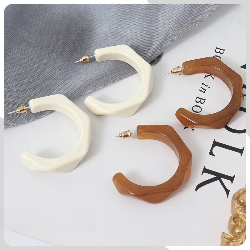 Simple Style Irregular White Stud Earrings For Women With 925 Sterling Silver Posts, Alloy Design