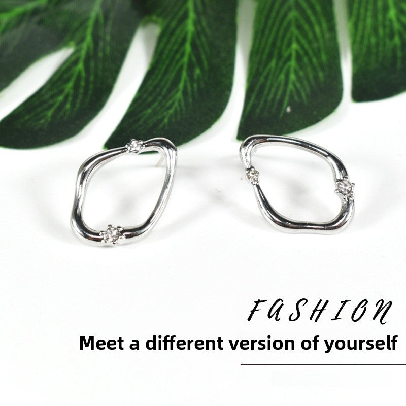 Geometric Hoop Earrings For Women In Simple Style, Alloy With Artificial Pearl Inlay, Electroplated Finish
