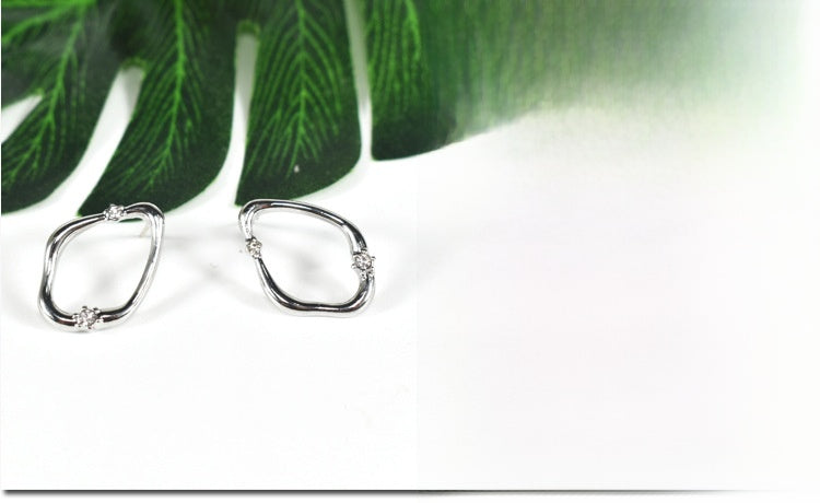Geometric Hoop Earrings For Women In Simple Style, Alloy With Artificial Pearl Inlay, Electroplated Finish