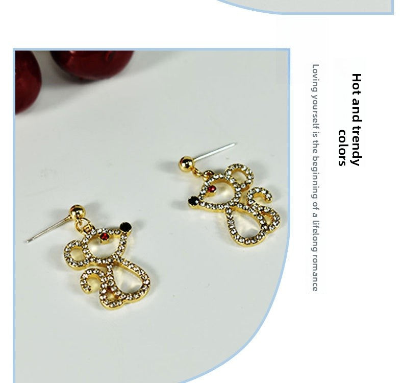 Simple Style Animal Stud Earrings For Women With 925 Sterling Silver Posts And Silver Alloy Featuring Artificial Gemstones