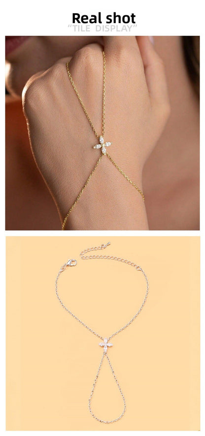Lucky Heart Gold Alloy Bracelet For Women With Rhinestone Inlay, Elegant And Stylish Jewelry Accessory