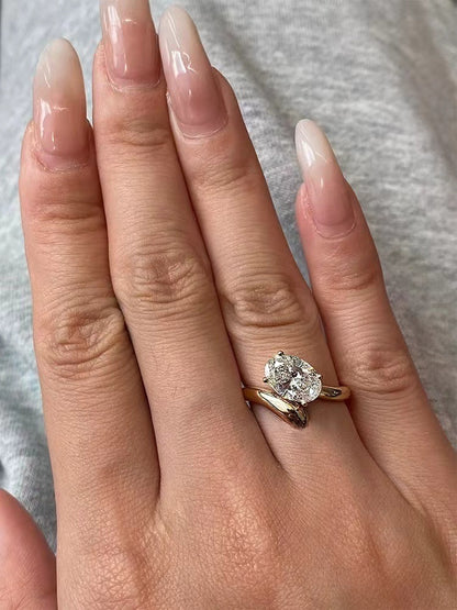 Oval Copper Ring For Women With Gold Electroplated Finish, Elegant And Stylish Jewelry