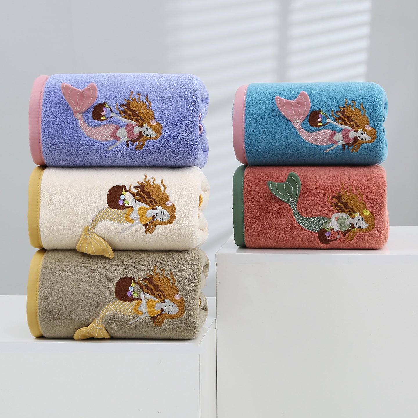 Soft And Absorbent Towels For Everyday Use, Available In Multiple Colors And Sizes