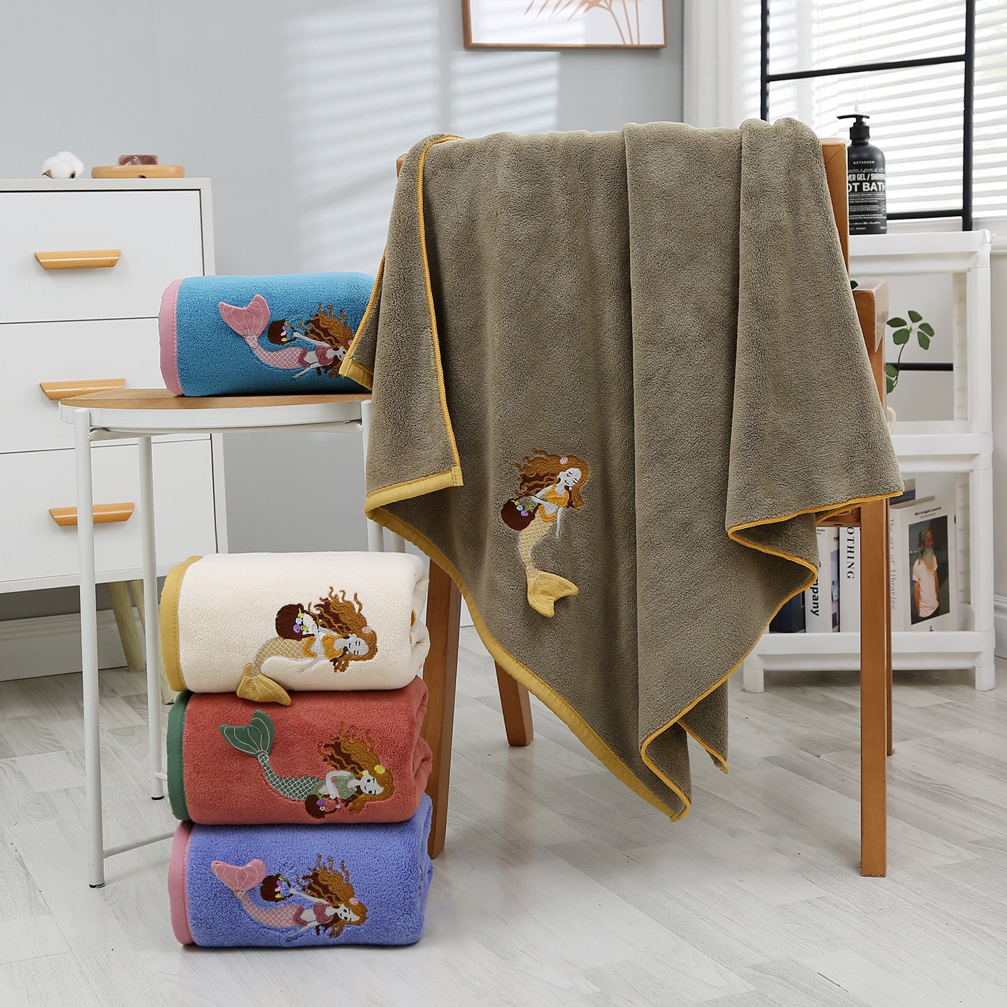 Soft And Absorbent Towels For Everyday Use, Available In Multiple Colors And Sizes