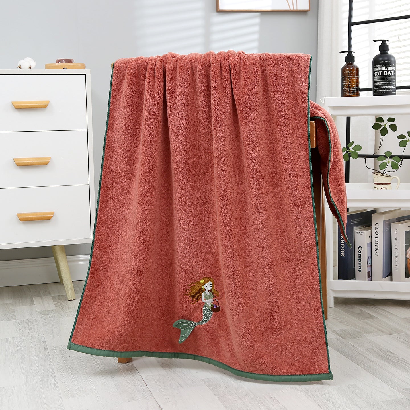 Soft And Absorbent Towels For Everyday Use, Available In Multiple Colors And Sizes
