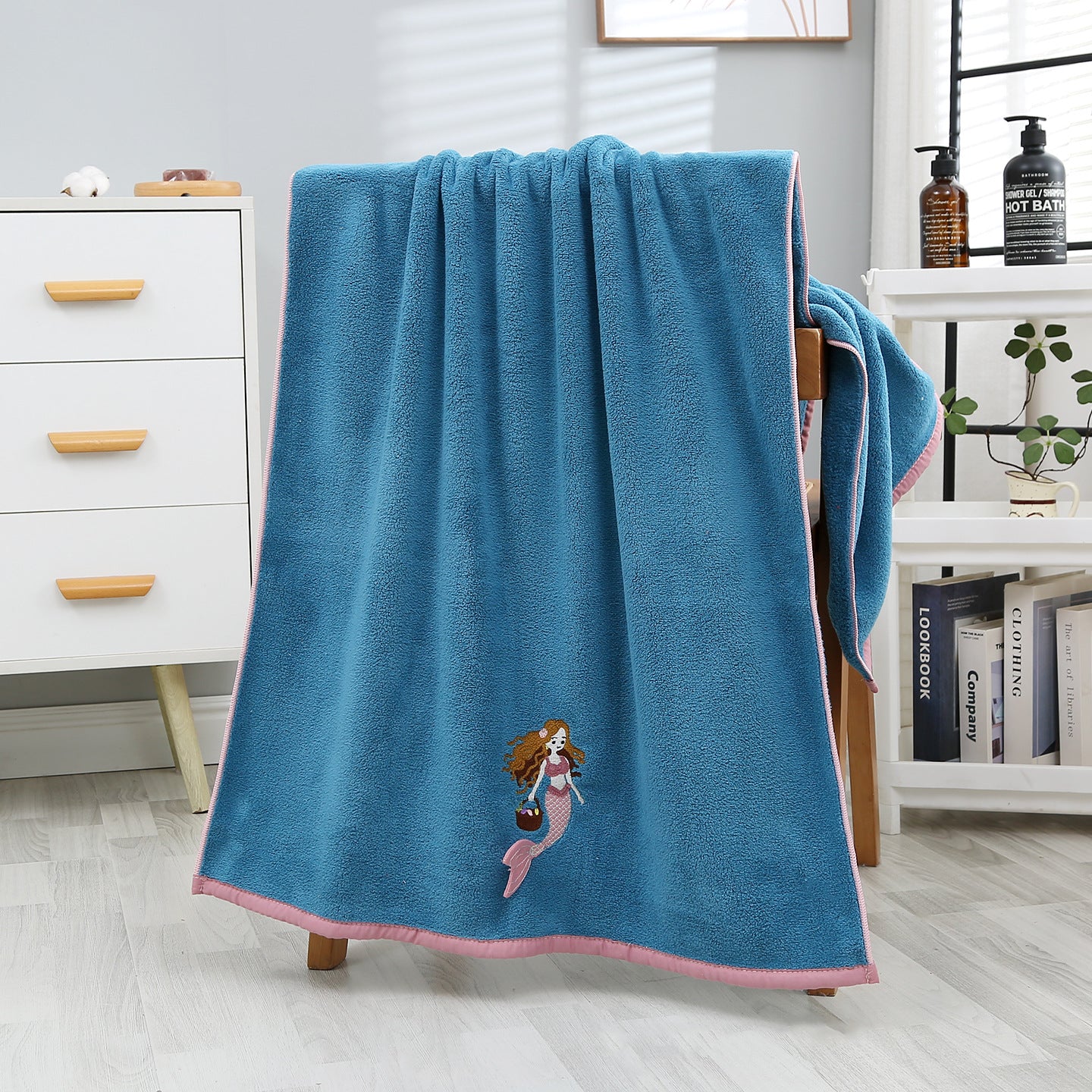 Soft And Absorbent Towels For Everyday Use, Available In Multiple Colors And Sizes