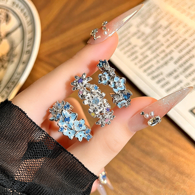 Women’s Open Copper Ring With Flower Pattern And Zircon Inlay In Light Blue