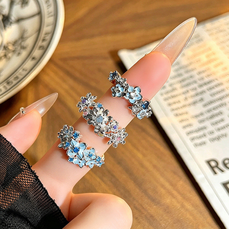 Women’s Open Copper Ring With Flower Pattern And Zircon Inlay In Light Blue