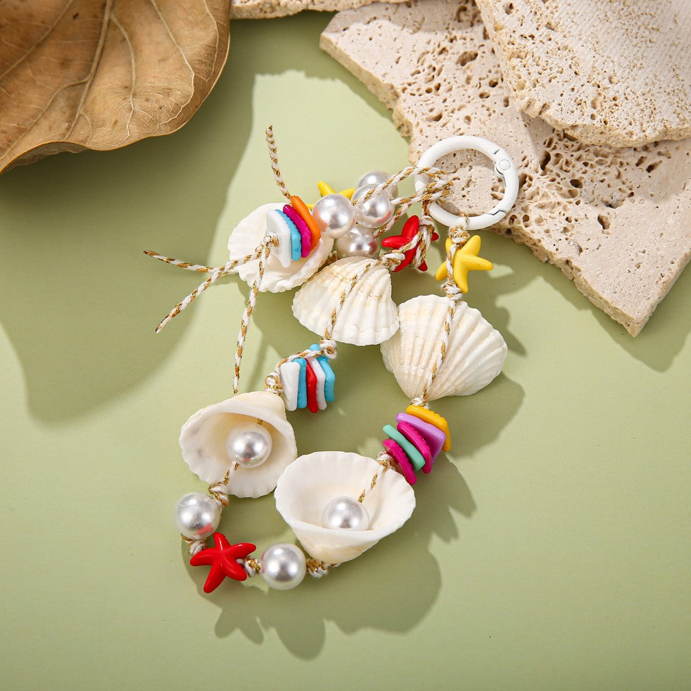 Knitted Shell Bag Pendant In Colour Featuring Vacation Style