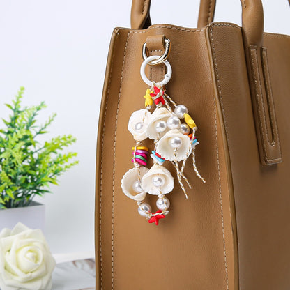 Knitted Shell Bag Pendant In Colour Featuring Vacation Style
