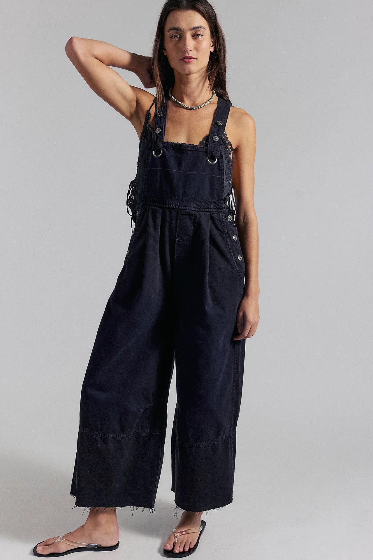 Women's Inelastic Denim Cotton Dungarees Full Length Casual Jeans With Washed Finish For Spring