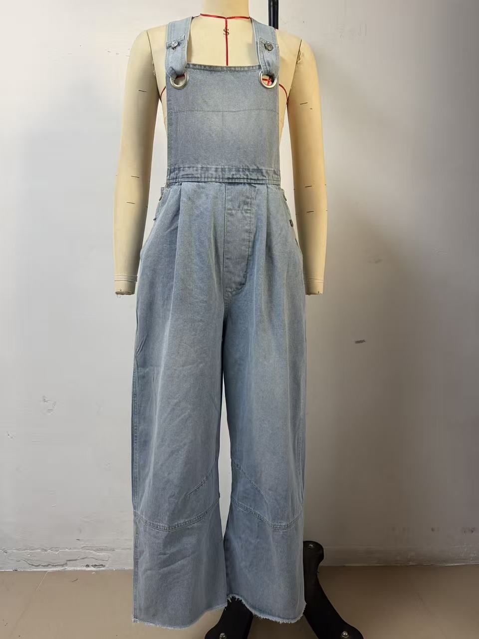 Women's Inelastic Denim Cotton Dungarees Full Length Casual Jeans With Washed Finish For Spring