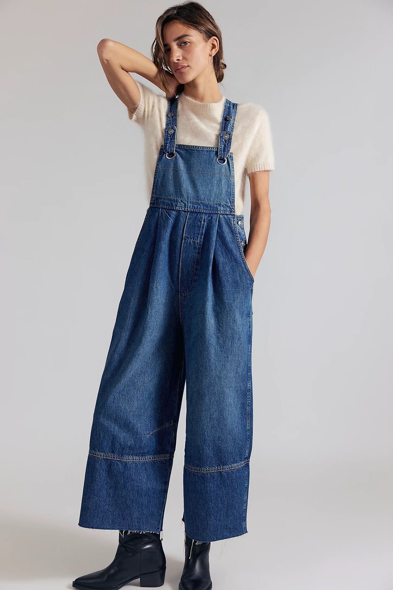 Women's Inelastic Denim Cotton Dungarees Full Length Casual Jeans With Washed Finish For Spring
