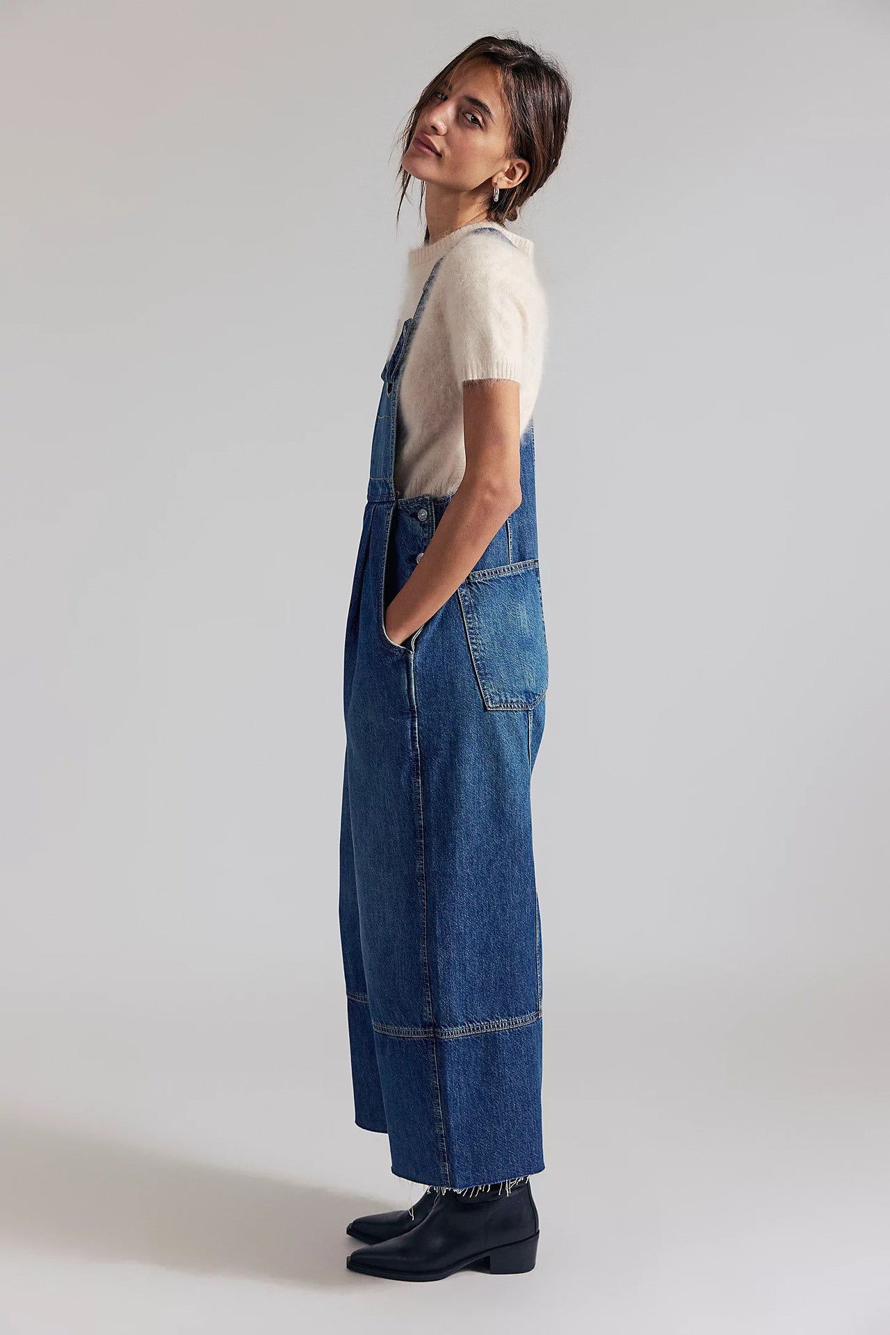 Women's Inelastic Denim Cotton Dungarees Full Length Casual Jeans With Washed Finish For Spring