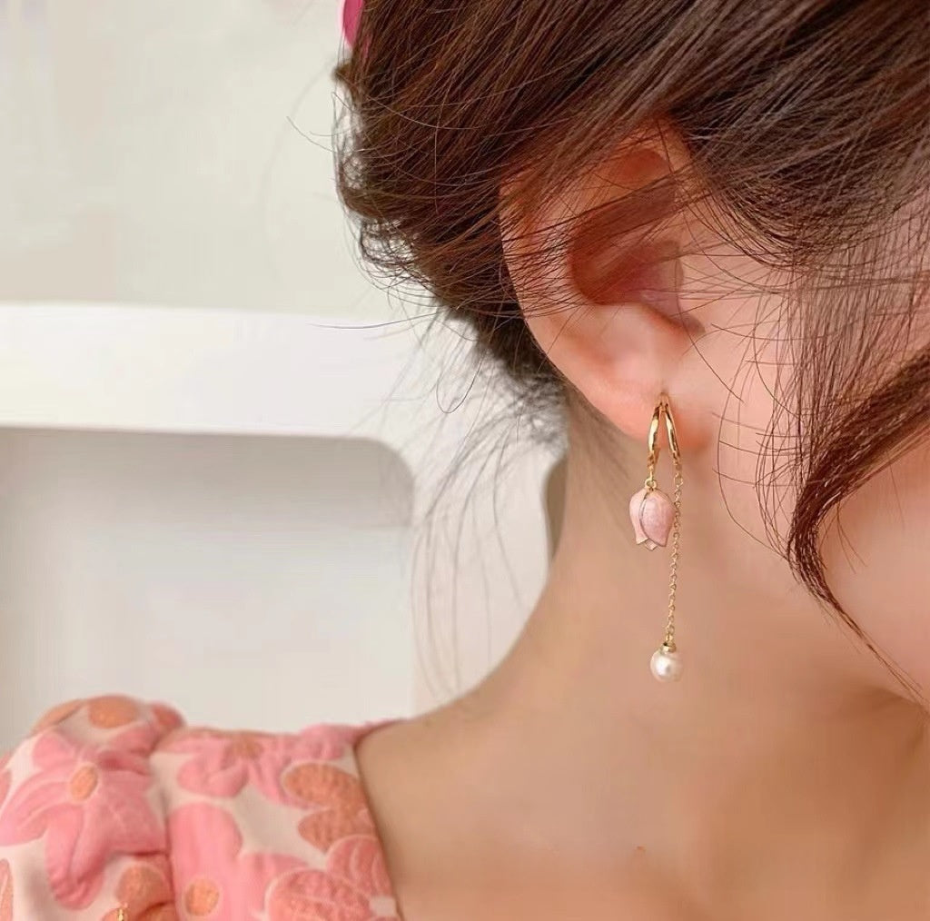 Sweet Flowers Tassel Earrings For Unisex In Natural Pink Alloy, Featuring Stud Design