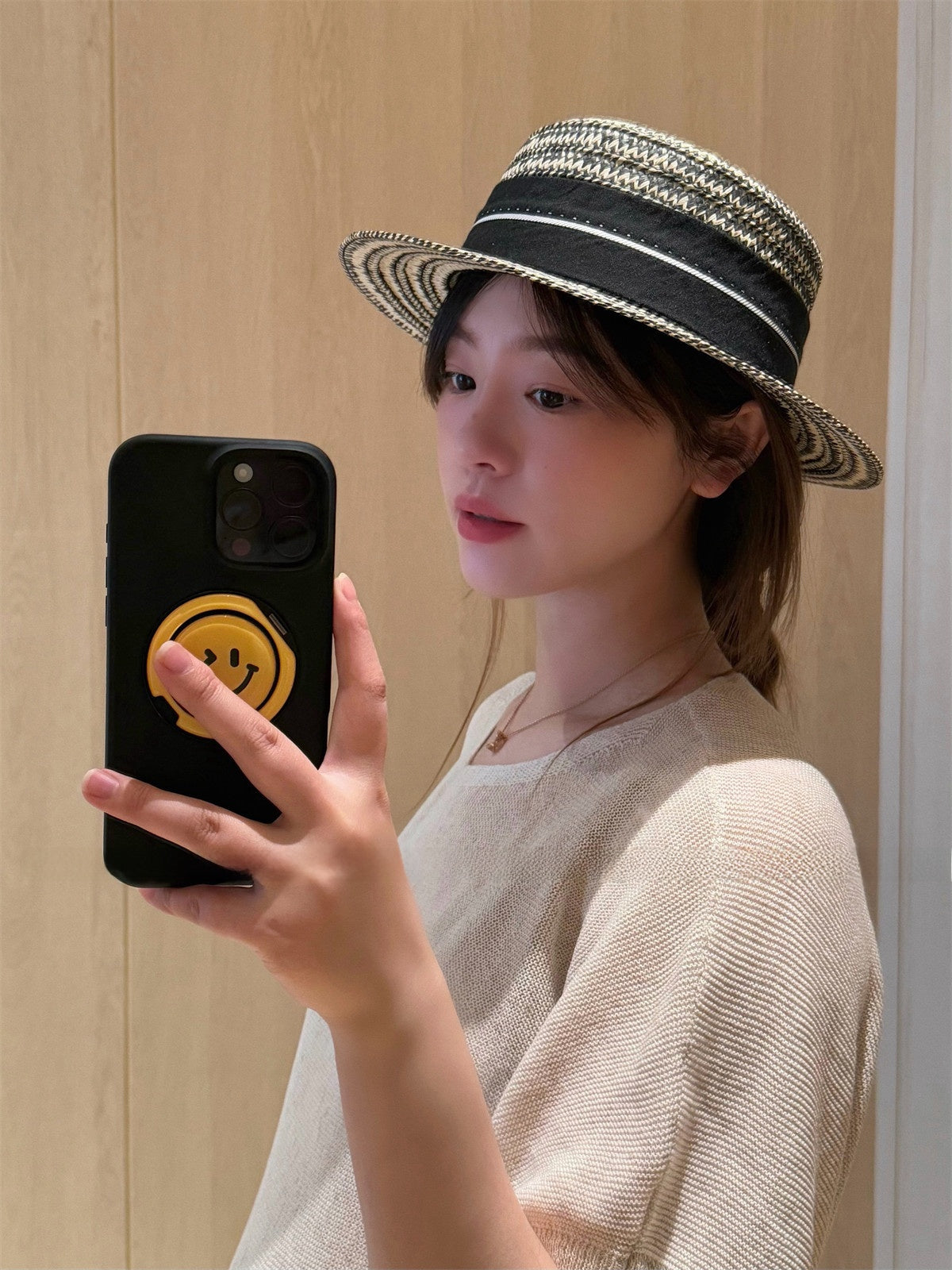 French Style Women’s Stripe Straw Hat With Short Brim, Featuring UV Protection And Braid Craftsmanship