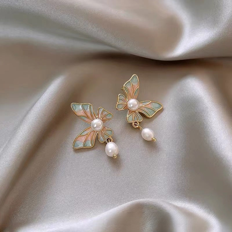 Retro Butterfly Earrings For Women With 925 Sterling Silver Studs Featuring Enamel Craftsmanship