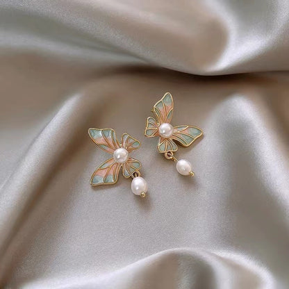Retro Butterfly Earrings For Women With 925 Sterling Silver Studs Featuring Enamel Craftsmanship