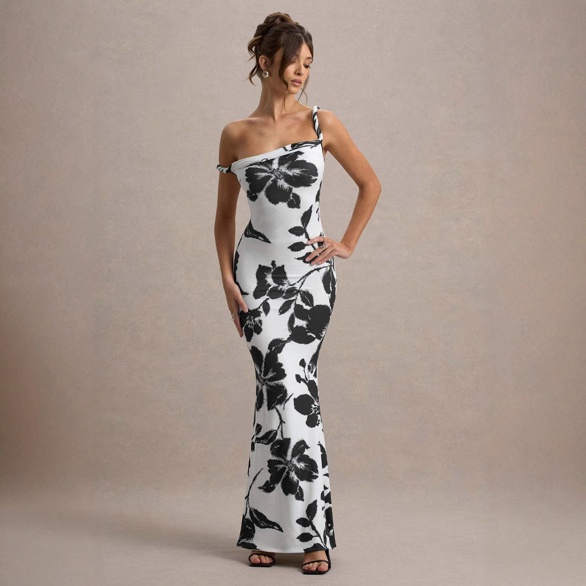 Sexy Sleeveless Abstract Bodycon Dress With Boat Neck In Polyester For Casual Occasion
