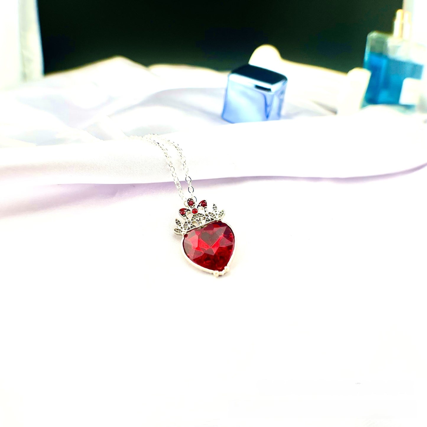 Vintage Style Crown Pendant Necklace In Red With Alloy Chain And Electroplated Finish Featuring Gem Inlay