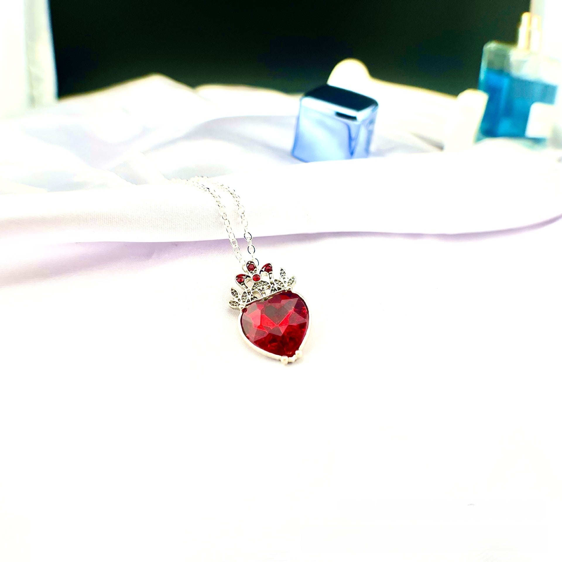 Vintage Style Crown Pendant Necklace In Red With Alloy Chain And Electroplated Finish Featuring Gem Inlay