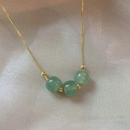 Sweet Round Pendant Necklace For Women In Gold Featuring Electroplated Metal And Natural Stone