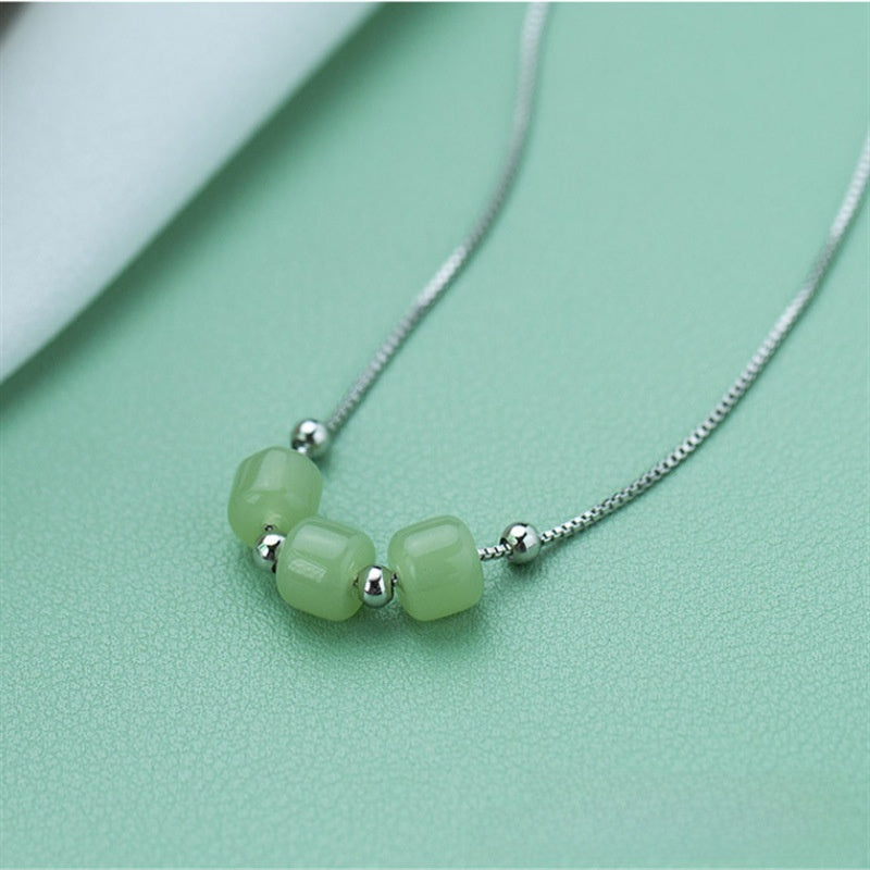 Sweet Round Pendant Necklace For Women In Gold Featuring Electroplated Metal And Natural Stone