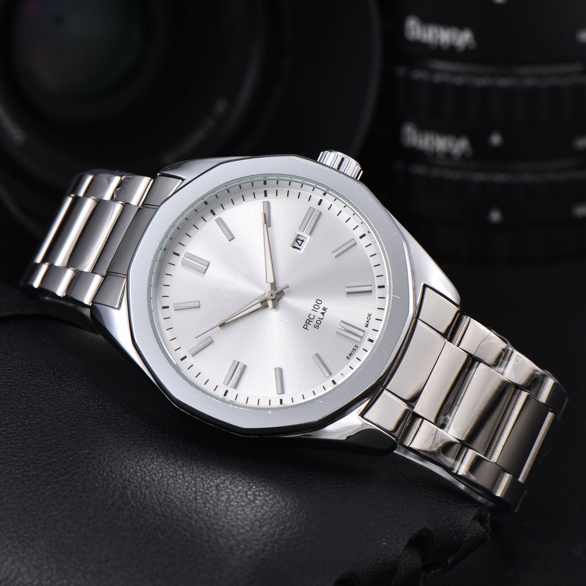 Men's Quartz Watch With Round Dial, Steel Belt Strap, Pin Buckle, And Tempered Glass Mirror