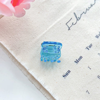 Modern Style Quadrilateral Hairpin For Women, Made Of Durable Plastic